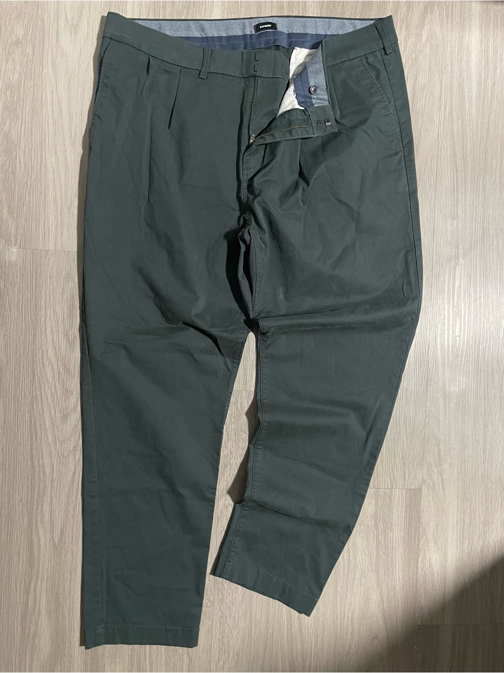 Men's Dark Green Express Casual Chino Pants